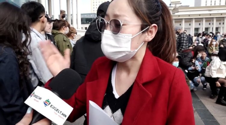 ЖАГСАГЧ: Залуучууд Монголоо хөгжүүлэх насан дээрээ гадаадуудын барлаг болж байгаад харамсдаг