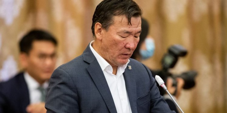 С.Ганбаатар: Ард түмэн та бүхнийг аймшигтай их үзэн ядаж байна