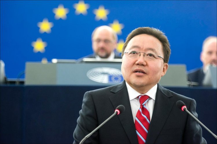 Ц.Элбэгдорж: Путин эрх чөлөөтэй Украинаас айж байна