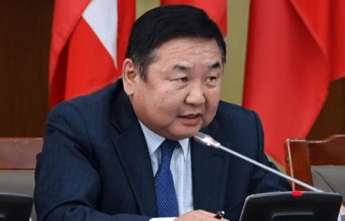 Д.Ганбат: Би Английн Лийдс гэх хотод очиж үзээ ч үгүй байхад намайг тэнд БЗС-аар сурсан гэж худал мэдээлэл гаргасан!