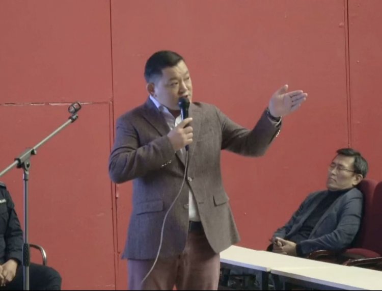 Х.Бат-Эрдэнэ: 25 жил бизнес хийсэн. 27, 28 компаниа өөрөө удирддаг. Миний бүх компани руу үсчих гэж байгаа бол нээлттэй хэл