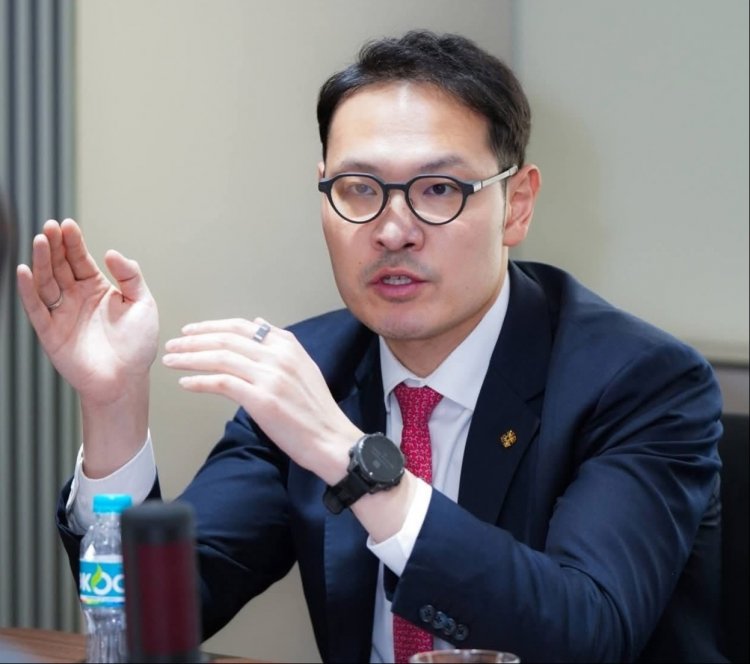 Э.Батшугар: Эмийн худалдан авалтыг нэг цонхоор хийж, эмийн өртгийг бууруулах зохицуулалт хийнэ