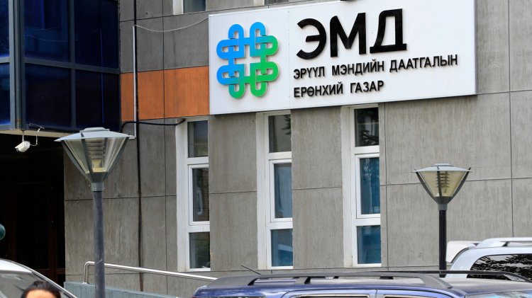 ЭМДС-г өрнөөс нь салгаад удаагүй байхад эмнэлгүүдэд дахиад л “барьцаалагджээ”
