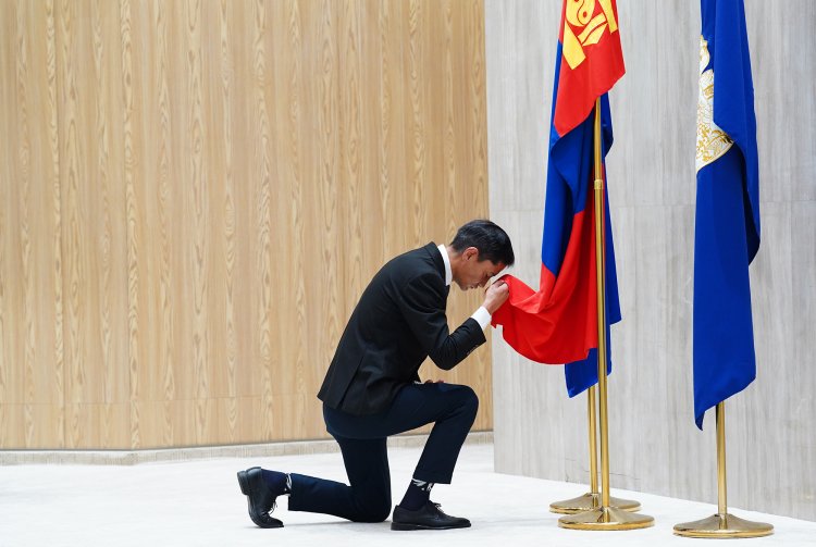 Төрийн албан хаагчид уян хатан цагийн хуваарьт шилжлээ