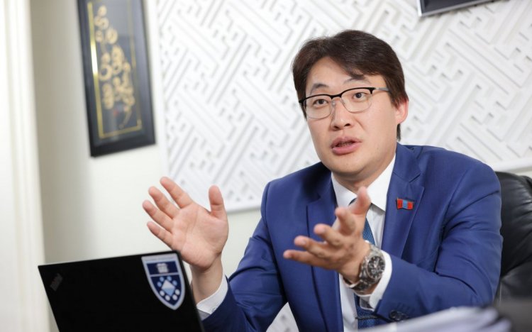 А.Амартүвшин: Хуучны, хөдөөний сэтгэлгээгээрээ халбага сэрээ, тавгаа дундаа хэрэглэдэг хэвээр байгаа цагт хеликобактери буурахгүй байна