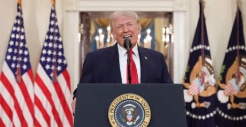 Ирантай хийж буй дайныг "маш хурдан" дуусгана гэв