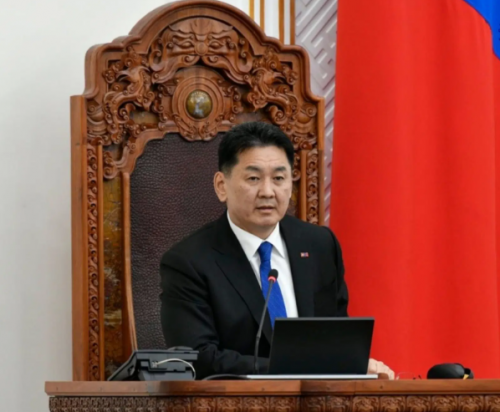 УИХ-ын дарга, МАН-ын дарга хоёр “Ерөнхийлөгчийн хуулийг дэмж” гэж гишүүдийг шахжээ, хариуд нь...