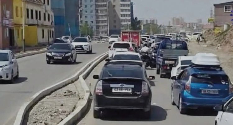 Нэгдүгээр хорооллын арын авто замын зураг төсөлд шаардлагатай өөрчлөлтийг оруулж иргэдэд танилцуулахаар болжээ
