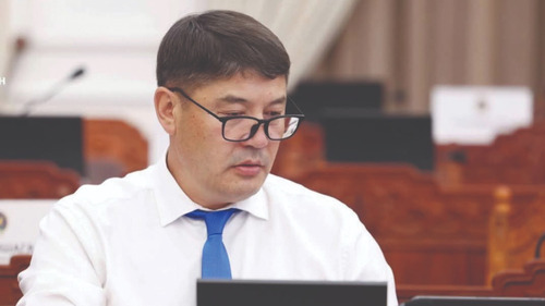 Т.Аубакир огцрох ёстой!
