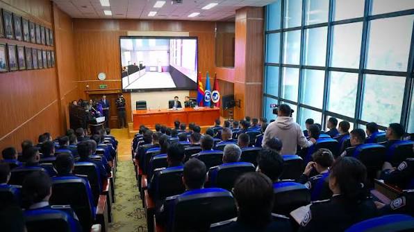 Мөрдөгч нарын эрх зүйн байдлыг нэмэгдүүлэхэд бодлогоо чиглүүлж, анхаарна