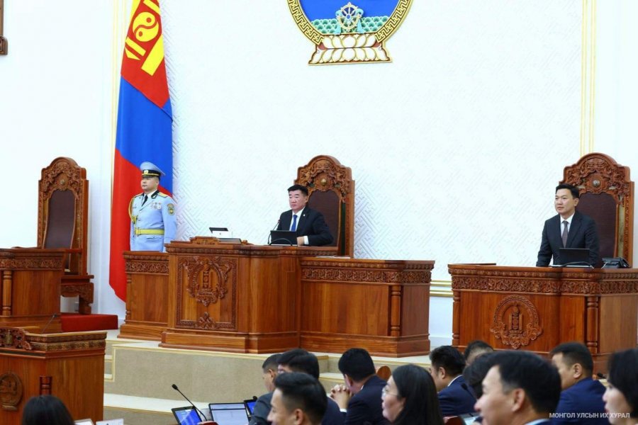 Ээлжит чуулганаар тодотгол, ирэх оны төсвийг хамтад нь хэлэлцэхээр болов