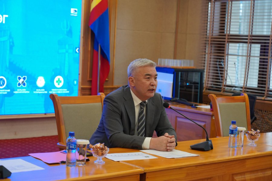 Эрдэмтэн, судлаач, мэргэжилтнүүдтэй уулзаж, санал хүсэлтийг хүлээн авч, сонслоо