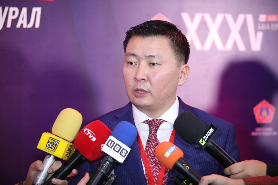 Э.Бат-Амгалан сайд аа, ядуу иргэдээ байртай болгох уу, өрөнд оруулах уу?